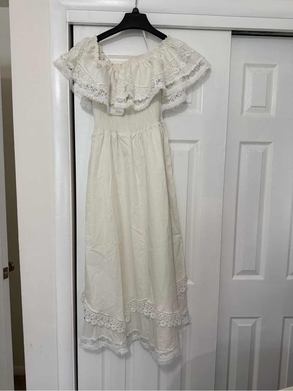 NWT Peixoto Ivory Off-Shoulder Lace Maxi Dress women’s Large